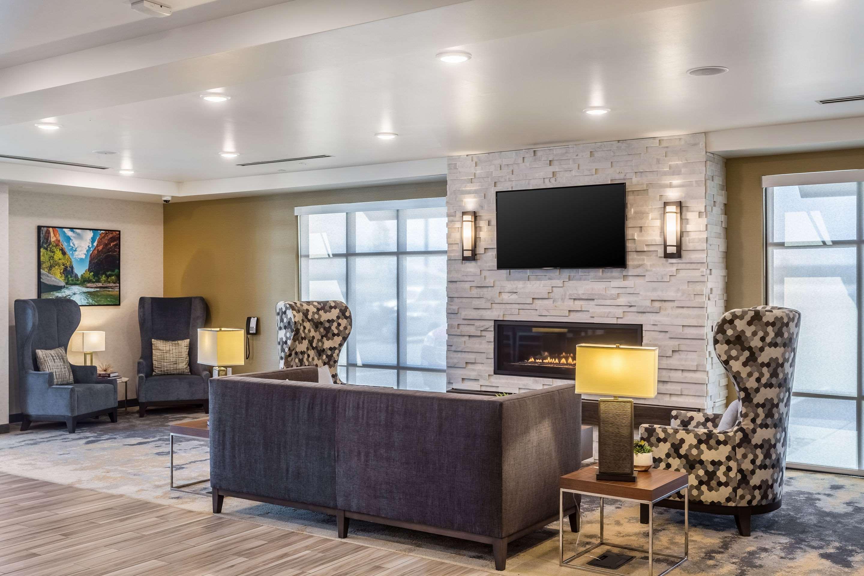 Comfort & Salt Airport Hotel Salt Lake City